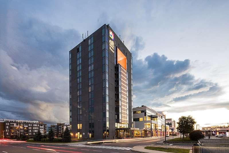 Hotel Alt Quartier Dix30 Бросард Екстериор снимка