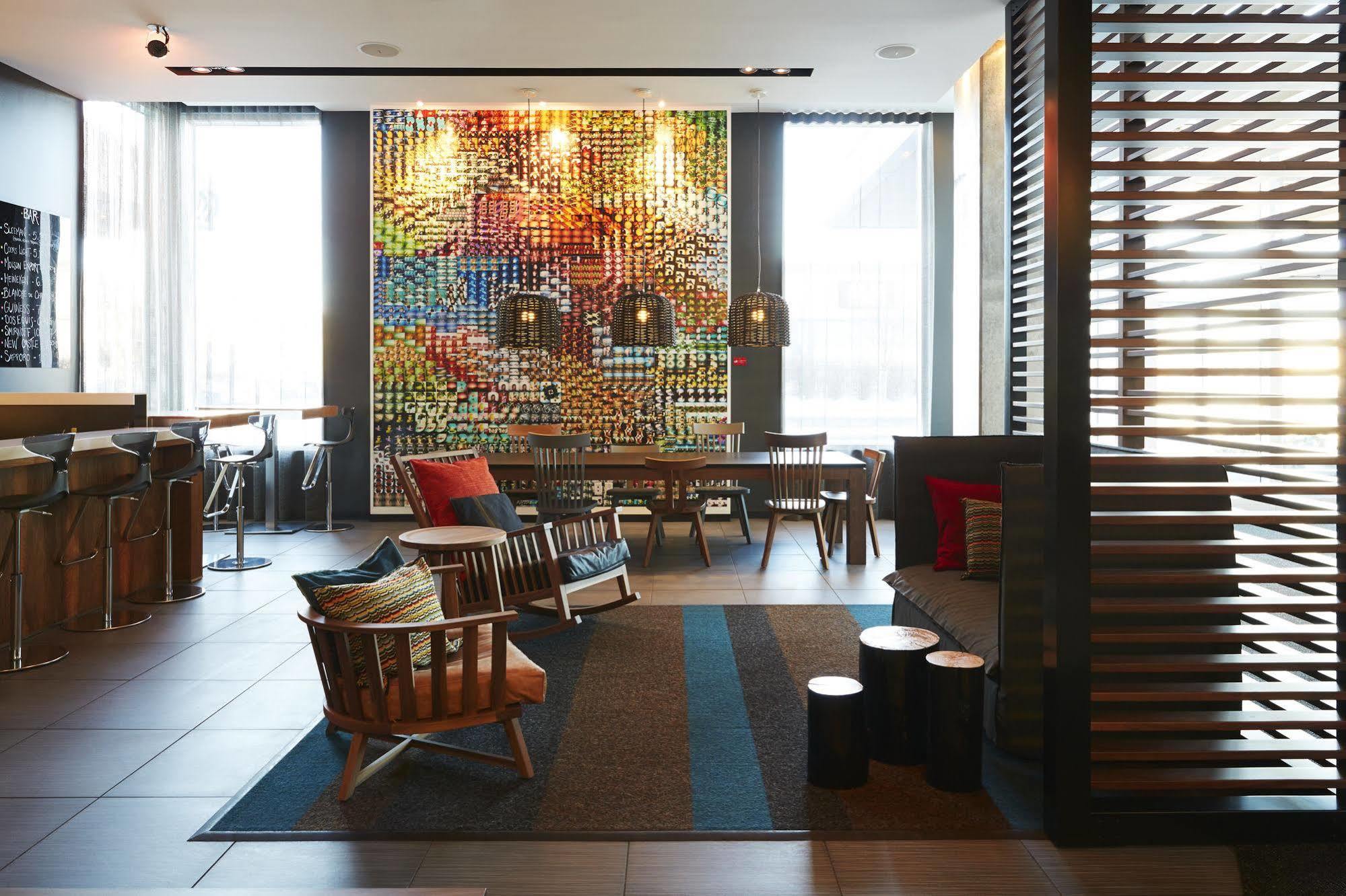 Hotel Alt Quartier Dix30 Бросард Екстериор снимка